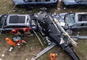 Canada Helicopter Crash : कॅनडात हेलिकॉप्टरचा भीषण अपघात; 4 जणांचा मृत्यू, उड्डाणानंतर काही क्षणांतच कोसळले