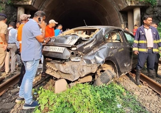 Navi Mumbai Accident: ट्रान्स हार्बर रेल्वे विस्कळीत, नवी मुंबईमध्ये रेल्वेचा भीषण अपघात; वाचा अपडेट