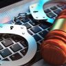 Cyber Crime : IPS अधिकाऱ्याच्या नावाने बनावट Facebook अकाउंट; १७ वर्षीय अल्पवयीन मुलाकडून २ लाखांची रोकड जप्त