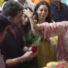 Lalbaugcha Raja : लालबागच्या राजाच्या दर्शनासाठी शाहरुख खानची हजेरी; कुटुंबासह घेतले बाप्पाचे दर्शन