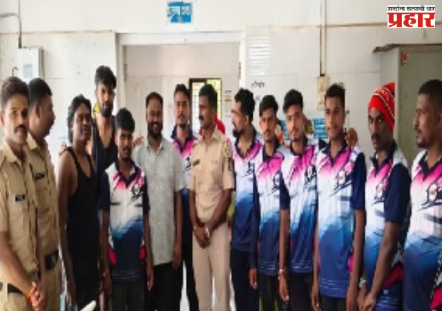 Diveagar Tourist Rescue : पुण्याचे तीन पर्यटक बुडता बुडता वाचले; दिवेआगरच्या स्थानिकांचे शौर्य