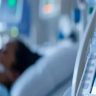 Kalwa Hospital News : कळवा रुग्णालयातील रुग्णाच्या जेवणात झुरळ? संतापाची लाट; कंत्राटदारावर कारवाईची मागणी