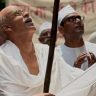 Mahatma Gandhi Biopic : गांधीजींच्या भूमिकेसाठी जबरदस्त ट्रान्सफॉर्मेशन करणारा हा अभिनेता आहे तरी कोण...? फर्स्ट लूक भलताच चर्चेत!