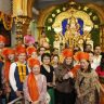 Mumbai Ganpati Darshan : परदेशी पाहुण्यांनाही मुंबईच्या गणेशोत्सवाची भुरळ
