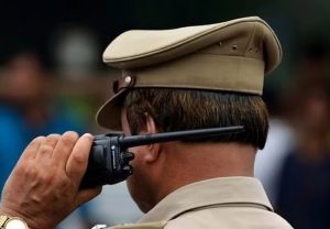 मुंबई पोलिसांची वॉकी- टॉकी चोरणारा आरोपी गजाआड, 700 CCTV कॅमेऱ्यातून चोराचा घेतला शोध