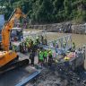 Nepal Floods News : नेपाळमध्ये महापुराचा हाहाकार : १३०० हून अधिक बळी; बचावकार्यासाठी सैन्याकडून ताडी नदीवर 'रोप ब्रिज'ची उभारणी