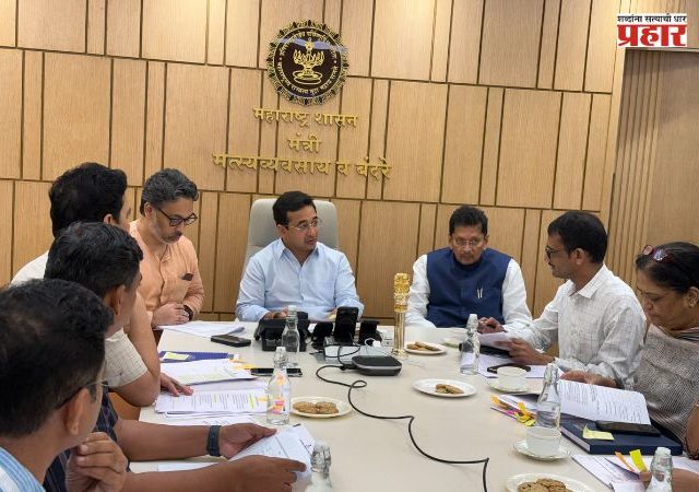 Nitesh Rane : सिंधुदुर्गातील आरोग्य सुविधांसाठी आवश्यक मनुष्यबळ व सर्व सुविधा तातडीने उपलब्ध करा - मत्स्यव्यवसाय व बंदरे मंत्री नितेश राणे