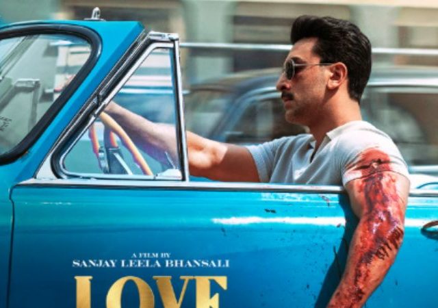 Ranbir Kapoor First Look in 'Love & War' : 'लव्ह अँड वॉर' चित्रपटामधून रणबीर कपूरचा रुबाबदार लूक समोर; आलिया भट्टसह विकी कौशलही झळकणार