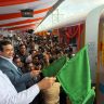 Sawantwadi Express : 'सावंतवाडी एक्स्प्रेस'ला उपमुख्यमंत्री शिंदे, विधानसभा अध्यक्ष नार्वेकर, मंत्री नितेश राणेंनी दाखवला हिरवा झेंडा