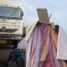 Mumbai Pune Expressway Accident :  मुंबई-पुणे एक्स्प्रेस वेवर गणेशमूर्तीच्या वाहनाला टँकरची धडक; 4 जण जखमी