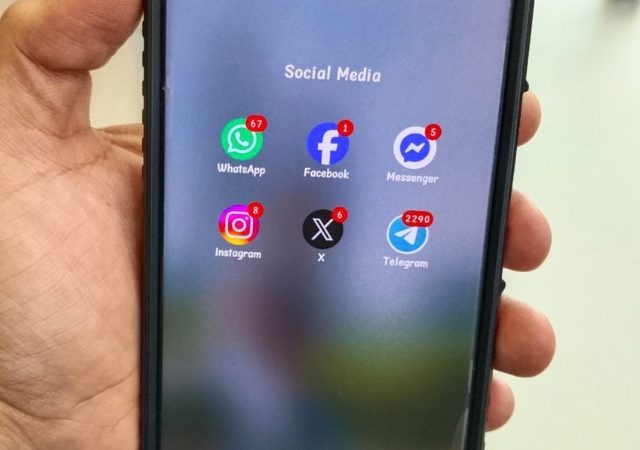 Supreme Court News: 18 वर्षांखालील मुलांसाठी सोशल मीडियाचे नियम कडक होणार! सुप्रीम कोर्टाने नेमकं काय सांगितलं?
