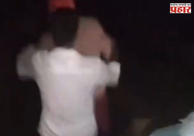 Jamui Crime : भररस्त्यात मुलीला अडवून नको तिथे स्पर्श; व्हायरल व्हिडिओतील 'ती' धक्कादायक दृष्यं पाहून संतापाची लाट!