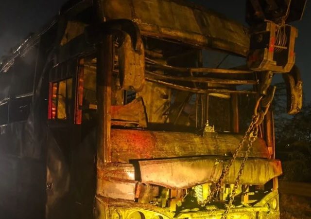 Uttar Pradesh Accident : ग्रेटर नोएडामध्ये स्लीपर बसला भीषण आग; 9 प्रवाशांचा होरपळून मृत्यू, 35 जण होते बसमध्ये