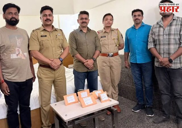 Mumbai Crime : खारमधील हॉटेलवर पोलिसांचा छापा; पैशांचे आमिष दाखवून महिलेला वेश्याव्यवसायात ढकलल्याचा आरोप