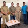 Mumbai Crime : खारमधील हॉटेलवर पोलिसांचा छापा; पैशांचे आमिष दाखवून महिलेला वेश्याव्यवसायात ढकलल्याचा आरोप
