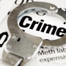 Jalgaon Crime : मोबाईल चार्जिंगच्या बहाण्याने घरात आला अन् महिलेच्या गळ्यावर ब्लेडने वार केले ; रक्ताच्या थारोळ्यात...