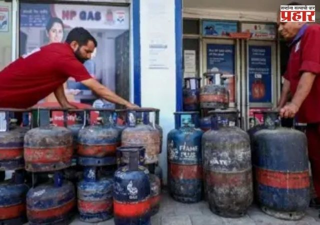LPG Price Hike : सप्टेंबरच्या पहिल्याच दिवशी महागाईचा झटका; कमर्शियल LPG सिलिंडरच्या दरात वाढ