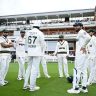 Pakistan Cricket : पाकिस्तान क्रिकेटमध्ये खळबळ! इंग्लंड दौऱ्यावर पीसीबीने जप्त केले खेळाडूंचे मोबाईल फोन; मॅच फिक्सिंगचा संशय?