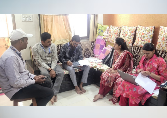 Nashik : नाशिकमध्ये दिंडोरी निवडणूक प्रशासनाचा संवेदनशील निर्णय; गर्भवती महिलेच्या घरीच पूर्ण केली SIR सुनावणीची प्रक्रिया