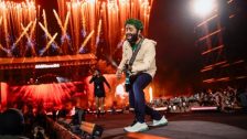 Arijit Singh : अरिजीत सिंगची संगीतातील २० वर्षे : पार्श्वगायनातून निवृत्तीनंतर भव्य 'इंडिया टूर'ची घोषणा