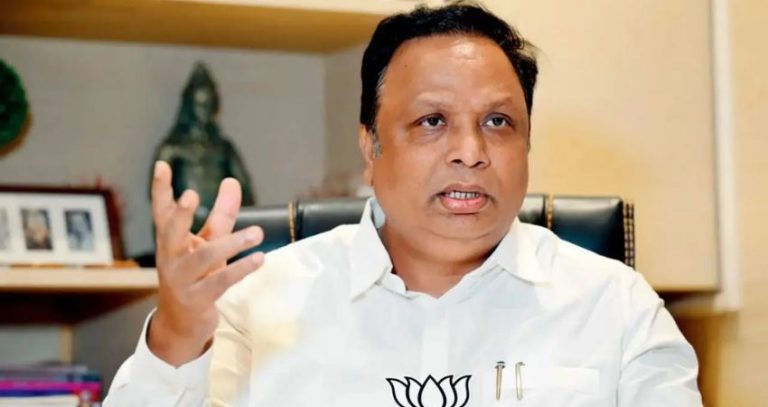 Ashish Shelar : अमेरिकन उद्योगपतीची रदबदली म्हणजे राहुल गांधी यांची बेईमानी मंत्री आशिष शेलार यांची टीका