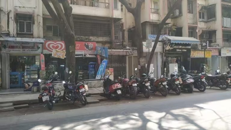 BMC News : पाच वर्षांतच गारोडिया नगरमधील पाच रस्त्यांचा पुन्हा विकास; तब्बल साडेचार कोटी रुपये केले जाणार खर्च