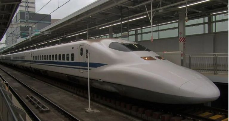 Bullet Train News : बुलेट ट्रेन प्रकल्पाची मोठी झेप : साबरमती नदीवर उभारला ४८० मीटर लांब अन् ३६ मीटर उंच भव्य पूल