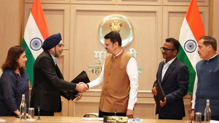 वर्ध्यात कृषी व अन्नप्रक्रिया उद्योगांना मोठी चालना; मुख्यमंत्री फडणवीस यांच्या उपस्थितीत 2100 कोटींचा सामंजस्य करार