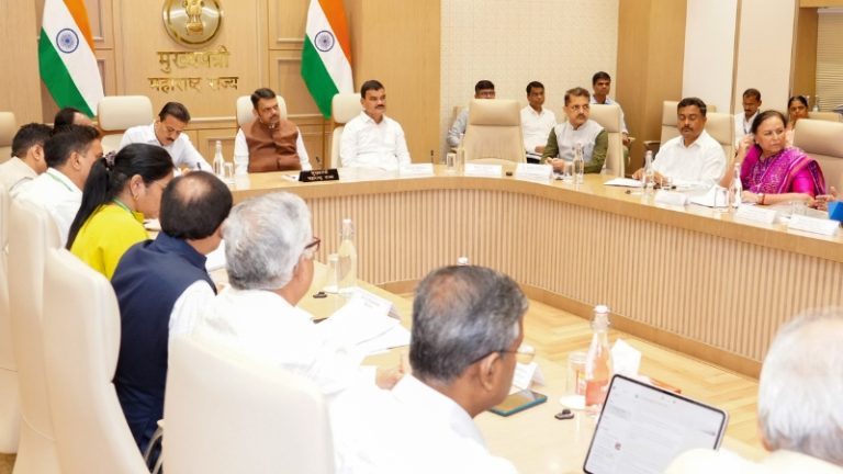 दुष्काळ निवारणासाठी राज्य सरकार ॲक्शन मोडमध्ये! अन्न व चाऱ्याच्या नियोजनावर मुख्यमंत्र्यांचा भर