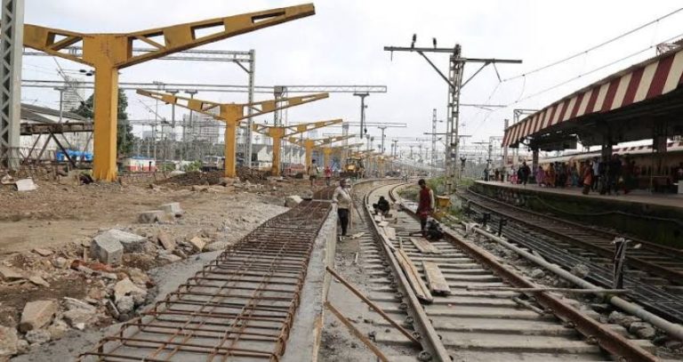 Central Railway Project : मध्य रेल्वेच्या ५ आणि ६व्या लाईनच्या प्रकल्प कामाला गती