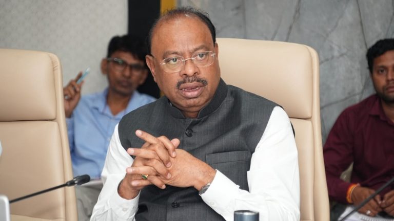 बेस्ट वीज उपकेंद्रासाठी सॉल्ट पॅनची जागा, मुख्यमंत्र्यांच्या सूचनेवरून महसूल मंत्री बावनकुळे यांचा निर्णय