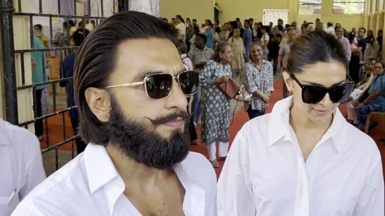 Deepika-Ranveer: दीपिका पदुकोण आणि रणवीर सिंगने जाहीर केलं दुसऱ्या मुलीचं नाव; ‘देवी’च्या फोटोने वेधलं चाहत्यांचं लक्ष!
