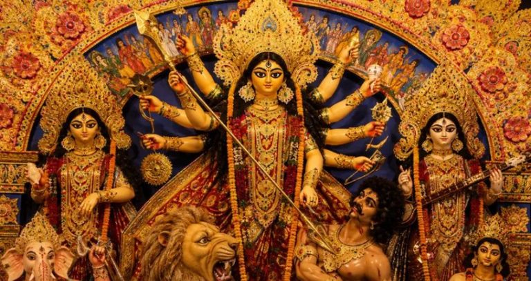 Durga Puja 2026 : नवरात्रीचा उत्साह अन् दुर्गेचा जागर! जाणून घ्या दुर्गापूजेचे संपूर्ण वेळापत्रक, धार्मिक महत्त्व आणि मुख्य विधी