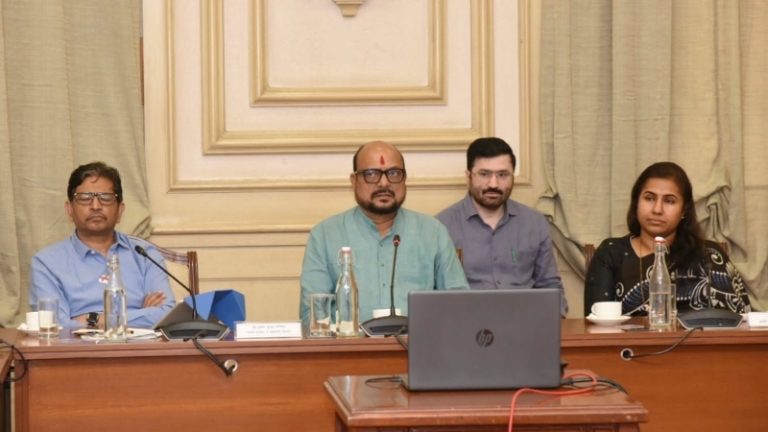 Water Shortage: दुष्काळाच्या पार्श्वभूमीवर पाणीटंचाईचे गावनिहाय कृती आराखडे 25 ऑक्टोबरपर्यंत सादर करा; पाणीपुरवठा मंत्र्यांचे निर्देश