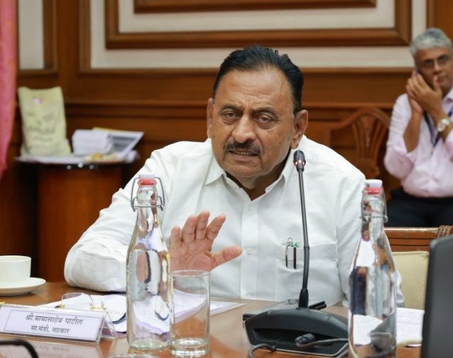 दुष्काळी 265 तालुक्यांतील शेतकऱ्यांना मोठा दिलासा; पीक कर्जाचे मध्यम मुदतीत पुनर्गठन आणि वसुलीला स्थगिती!