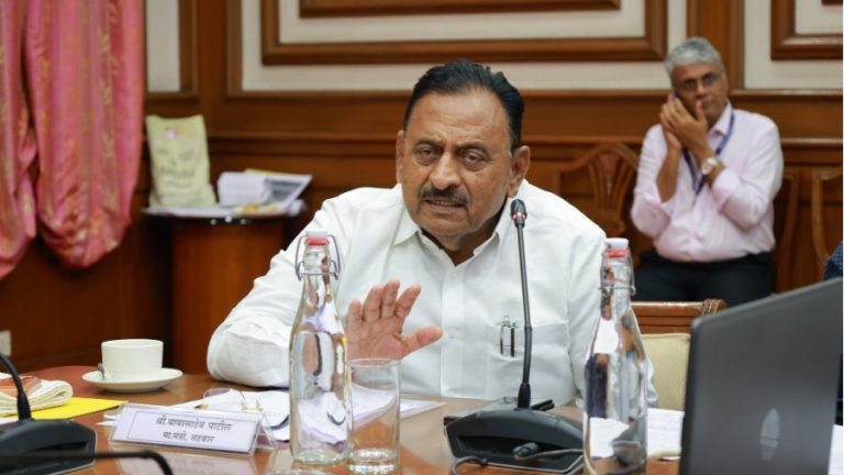 दुष्काळी 265 तालुक्यांतील शेतकऱ्यांना मोठा दिलासा; पीक कर्जाचे मध्यम मुदतीत पुनर्गठन आणि वसुलीला स्थगिती!