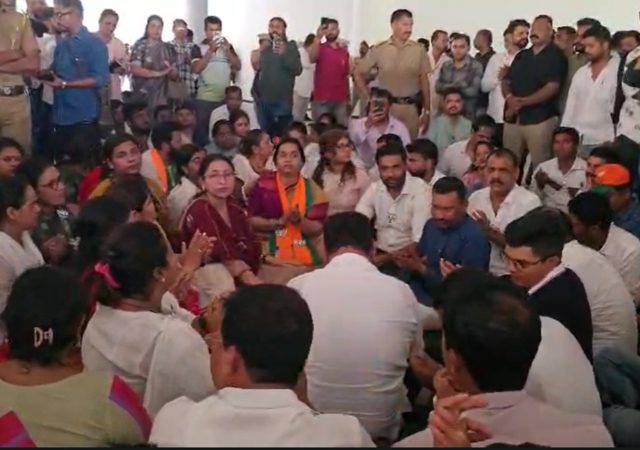 क्रीडा संकुलाच्या लोकार्पणावरून वसई-विरारमध्ये राजकीय राडा; बविआच्या कार्यक्रमाला भाजपचा विरोध