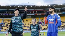 IND vs NZ, 3rd T20: नाणेफेकीचा कौल भारताच्या बाजूने, श्रेयस अय्यर गोलंदाजी घेत प्लेइंग 11 बाबत म्हणाला..