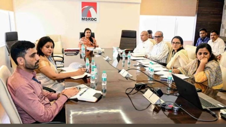 बंधपत्रित अधिपरिचारिकांच्या सेवा नियमित करण्यासाठी लवकरच महत्त्वाचा निर्णय, आरोग्य राज्यमंत्री मेघना साकोरे-बोर्डीकर यांची माहिती