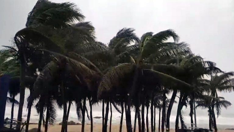 El Nino ची पाठ फिरताच 2027 मध्ये येणार La Nina चं महासंकट; अतिवृष्टी आणि महापुराचा इशारा