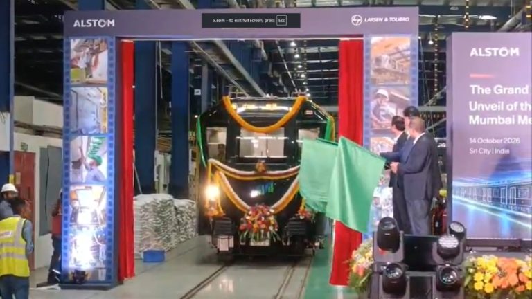 Metro 4 आणि 4 अ मार्गिकेच्या मेट्रोचं अनावरण, ठाणेकरांची अखेर प्रतिक्षा संपली; केव्हापासून घडणार मेट्रो सफर?