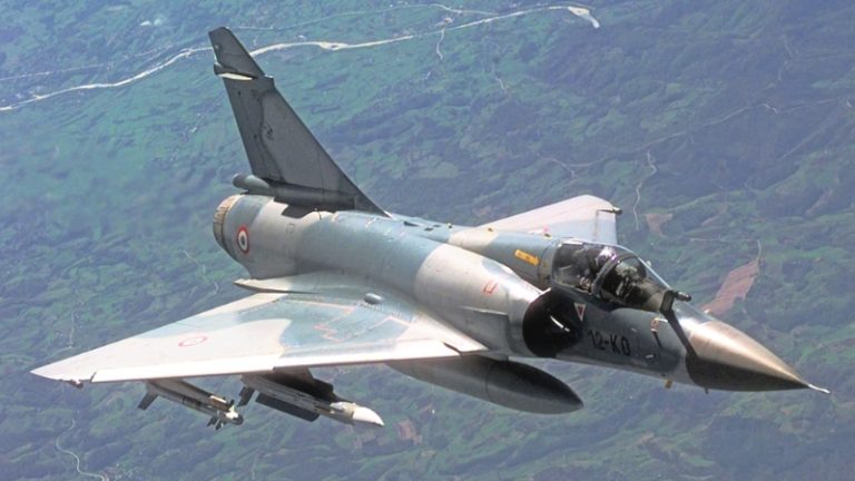 Fighter Jet Crash : फ्रान्समध्ये ‘मिराज 2000 डी’ लढाऊ विमान कोसळले; एकाचा मृत्यू, दुसरा बेपत्ता