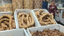 Mumbai Apmc Market : सणासुदीच्या तोंडावर ड्रायफ्रूट्स महागले; मुंबईच्या एपीएमसी मार्केटमध्ये दरात २५ टक्क्यांपर्यंत वाढ
