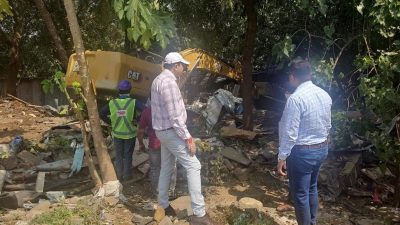 गोरेगाव- मुलुंड जोडरस्त्याने बाधित होणारी 180 बांधकामे एस विभागाने हटवली