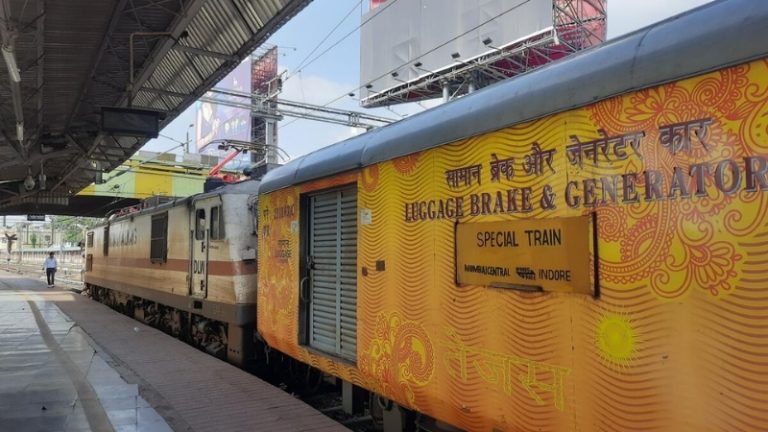 पश्चिम रेल्वेचा मोठा निर्णय; मुंबई सेंट्रल-इंदौर स्पेशल ट्रेन आता आठवड्यातून 3 दिवस धावणार