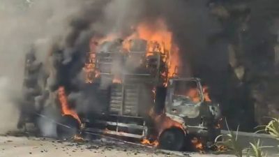 Mumbai Nashik highway fire : मुंबई-नाशिक महामार्गावर धावत्या ट्रकला भीषण आग; कापडाच्या गोण्यांमुळे आगीने घेतला उग्र अवतार