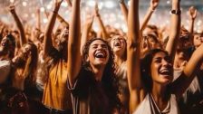 Music Concert Safety Tips : म्युझिक कॉन्सर्टला जाताय ? तुमचा अनुभव सुरक्षित आणि खास बनवण्यासाठी लक्षात ठेवा या ५ महत्त्वाच्या गोष्टी!