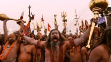 Sinhastha Kumbhmela: जिवंतपणी स्वतःचे पिंडदान! जाणून घ्या नागा साधू बनण्यामागची कठोर तपश्चर्या आणि नियम