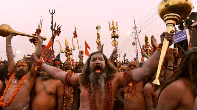Sinhastha Kumbhmela: जिवंतपणी स्वतःचे पिंडदान! जाणून घ्या नागा साधू बनण्यामागची कठोर तपश्चर्या आणि नियम