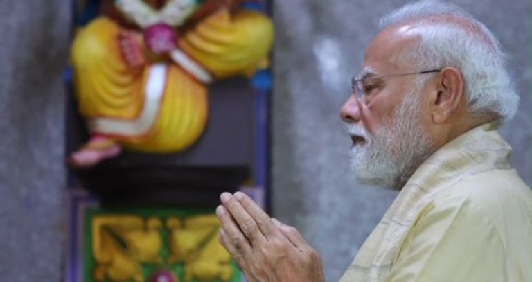 PM Modi: जनसेवेची 25 वर्षे...